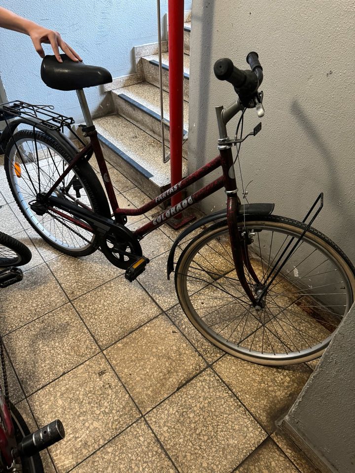 Frauen Fahrrad zu verkaufen 27 Zoll in Berlin