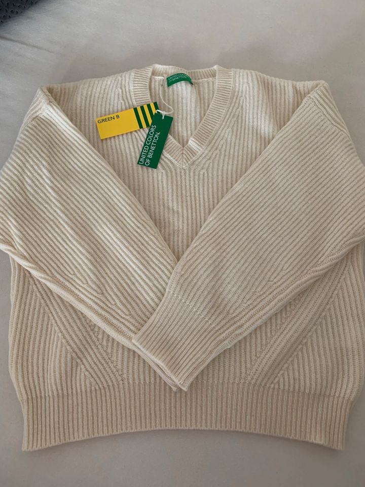 Pullover Benetton M Neu in Beetzendorf