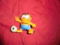 Garfield mit Fussball Bully Figur 50mm hoch Hessen - Hainburg Vorschau