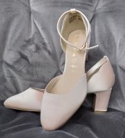 Pumps/Brautschuhe von Tamaris Champagner/Satin Größe 39 Baden-Württemberg - Eislingen (Fils) Vorschau