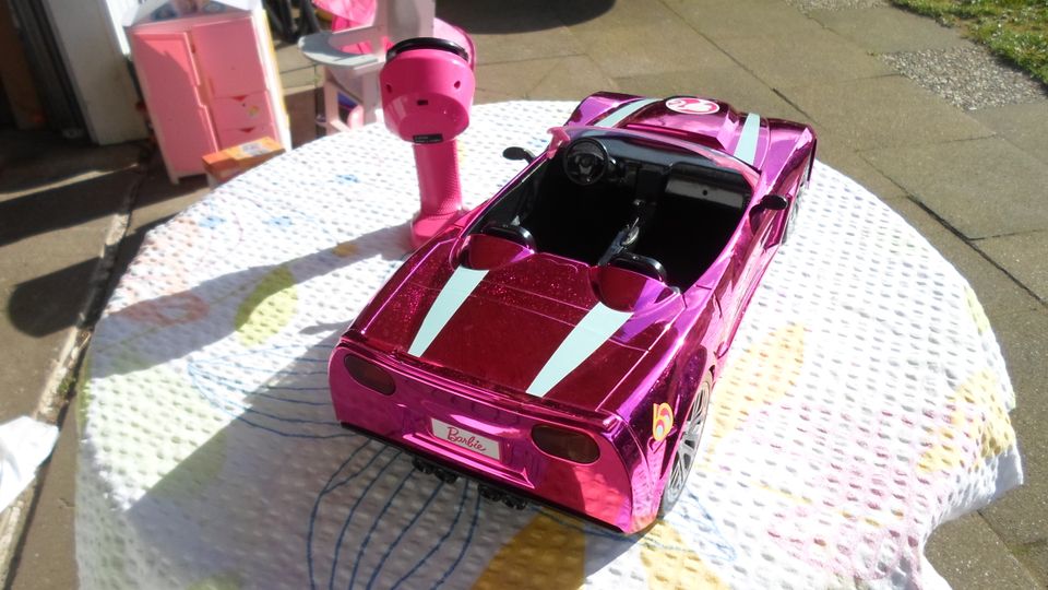 Barbie  Auto ferngesteuert in Husum