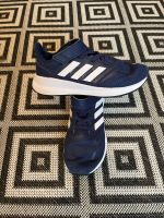 Sneaker/Tuenschuh Adidas Mädchen/Junge Hr.29 Nordrhein-Westfalen - Delbrück Vorschau