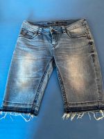 Kurze Jeans Hose  Gr 38 Nordrhein-Westfalen - Rösrath Vorschau