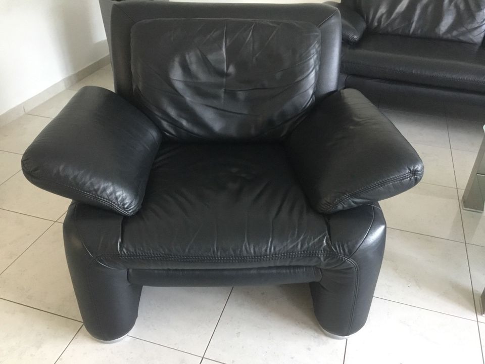 Schwarze Ledercouch Couch Sofa 3-Sitzer und Sessel in Essen