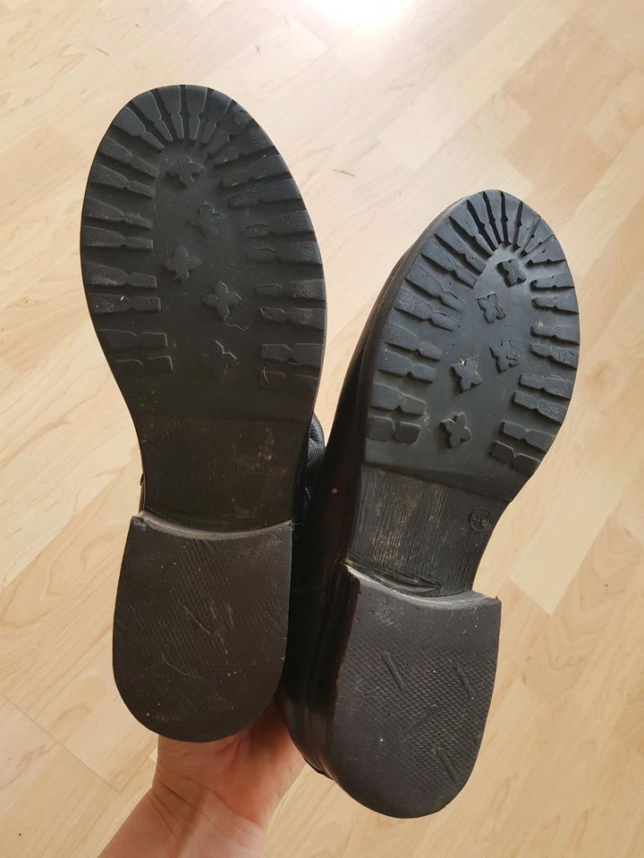 Stiefeletten zu verkaufen in Meinerzhagen