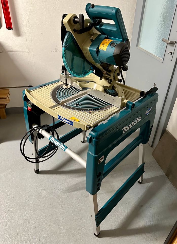 Makita Flipper LF1000 in Grenzach-Wyhlen