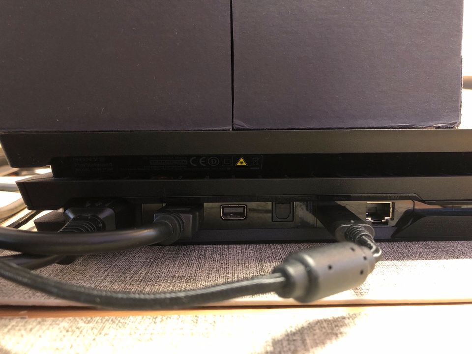 Ps4 pro, PlayStation 4 in Königsmoos