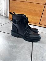Schwarze Boots der Marke UGG Nordrhein-Westfalen - Olpe Vorschau