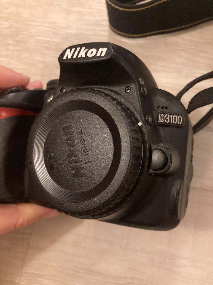 Body Nikon D3100 + Tasche in Bonn