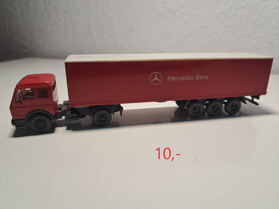 1:87 Mercedes Benz Wiking LKW Werbe Koffer Plane H0 1/87 in Kassel