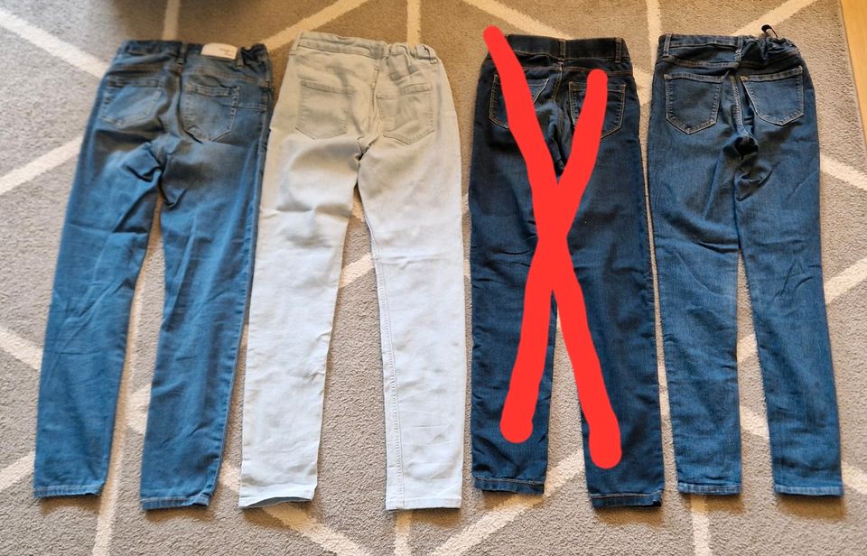 3 Skinny Jeans Gr.152 H&M u.a pro Hose 5€, zusammen 17€ in Hameln