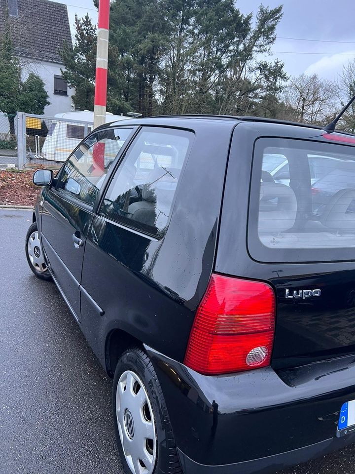 VW Lupo mit neuem TÜV und Faltdach- Kleinwagen in Duisburg