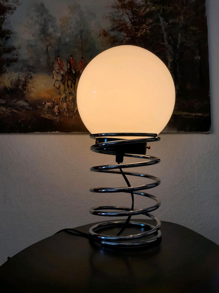 Ingo Maurer spiraal lamp voor Honsel spiral lampe design in Nettetal