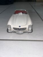 Mercedes-Benz 300 SL Burago Modell 1:18 Nordrhein-Westfalen - Pulheim Vorschau