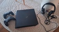 PS4 PRO 1TB mit 2 Controller und Headset Köln - Porz Vorschau