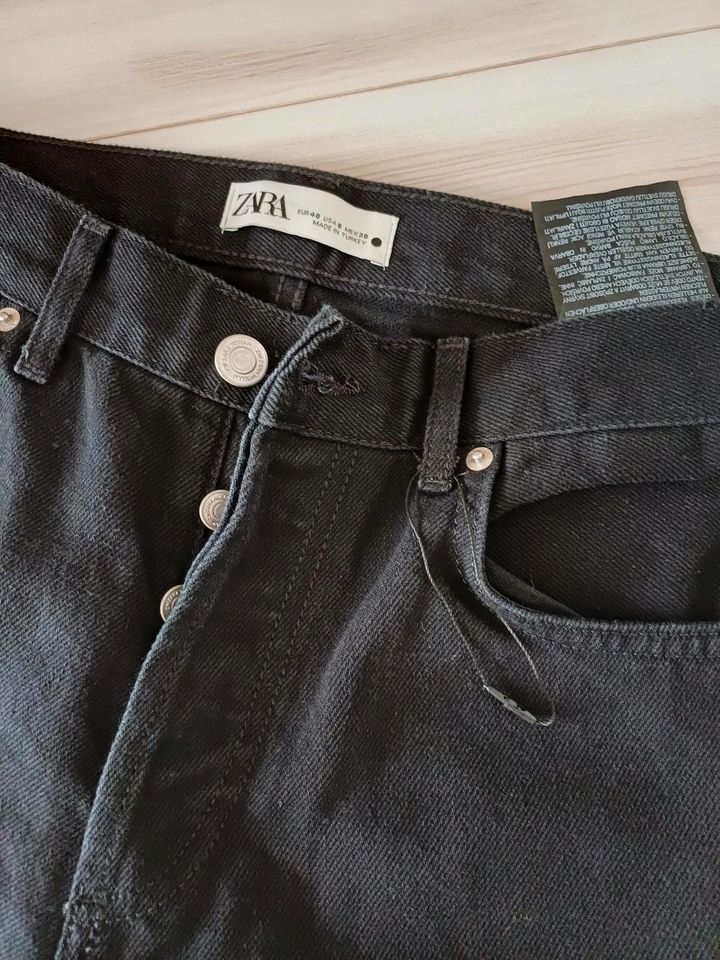 NEU ZARA Jeans Straight Gr.40 cropped in Birkenfeld