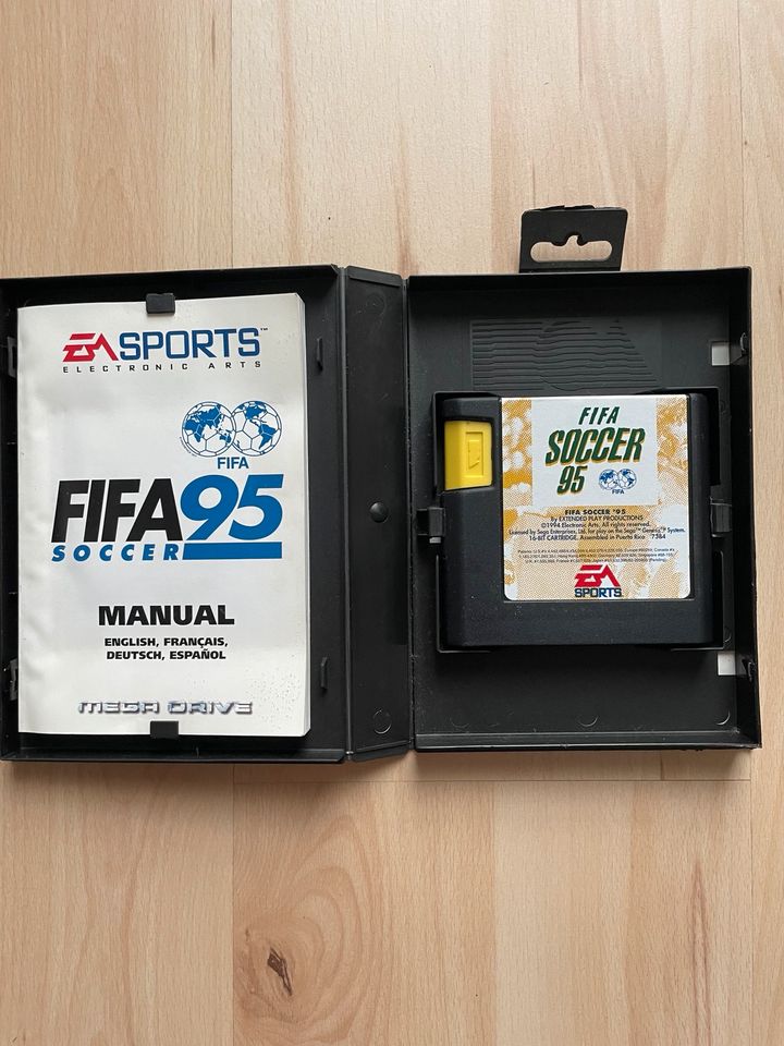 Sega Mega Drive FIFA 95 OVP in Kolbermoor