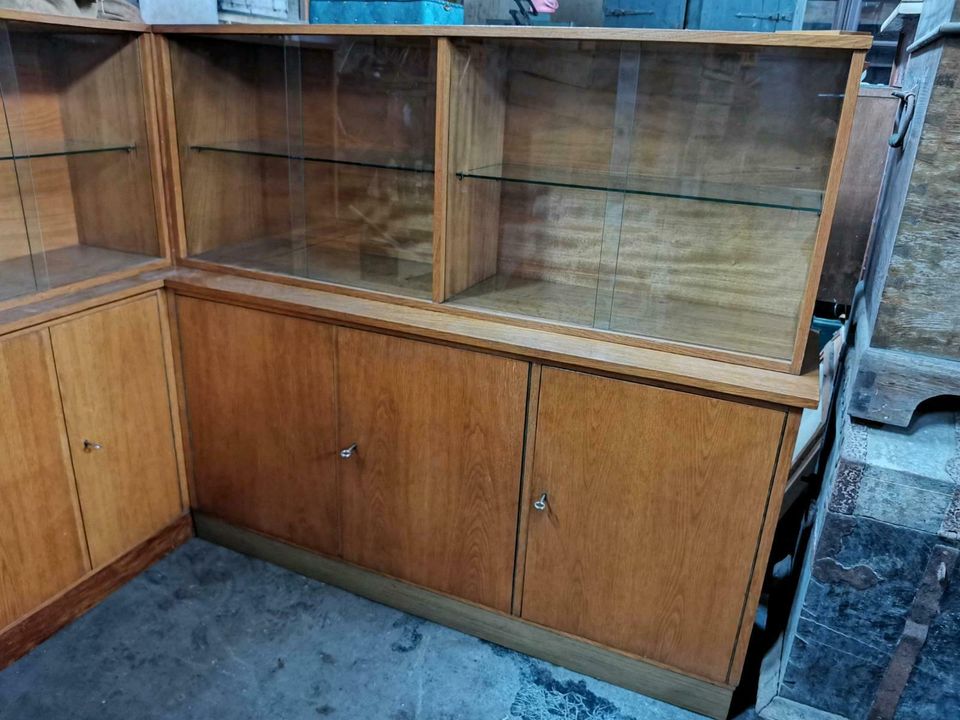 Eckschrank Mid Century midcentury Eiche hell Vitrine Schiebetüren in Hessisch Oldendorf