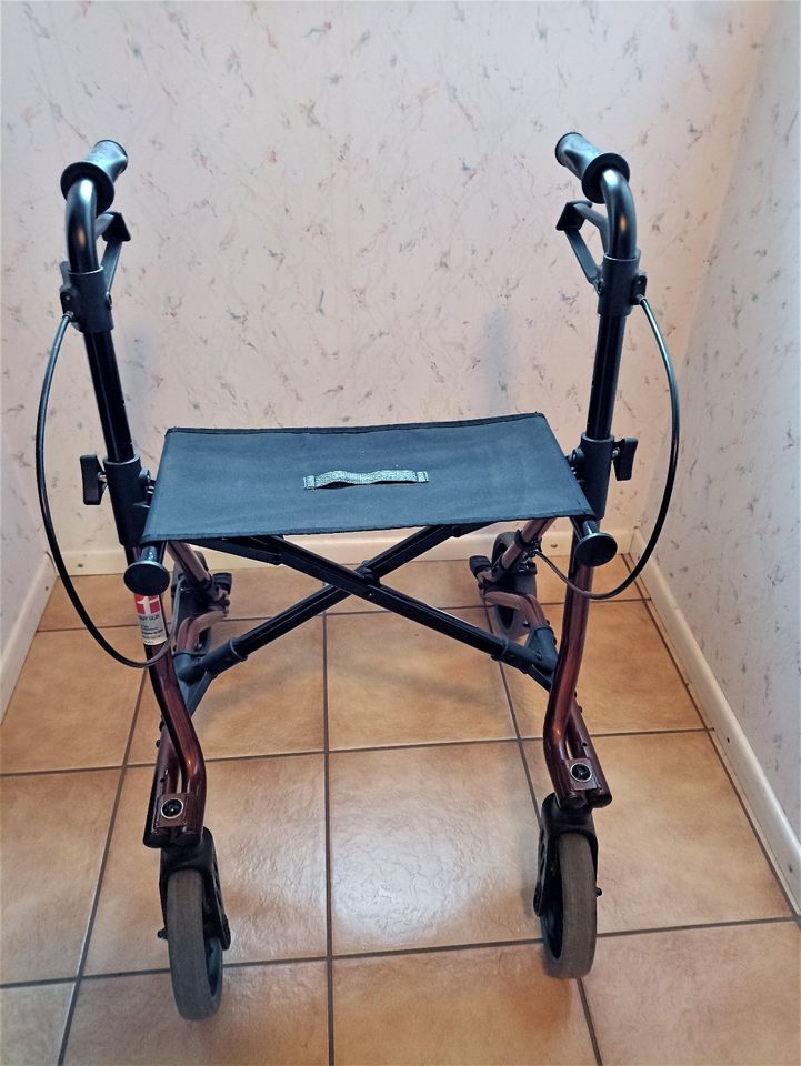 TAiMa M Leichtgewicht Rollator gut klappbar mit Tasche in Bensheim