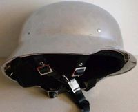 E14 22R05 2001/J Motorradhelm oder Kinnriemen Brandenburg - Joachimsthal Vorschau