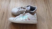 Tolle Turnschuhe von Adidas in Größe 37, Modell 2024! Brandenburg - Strausberg Vorschau