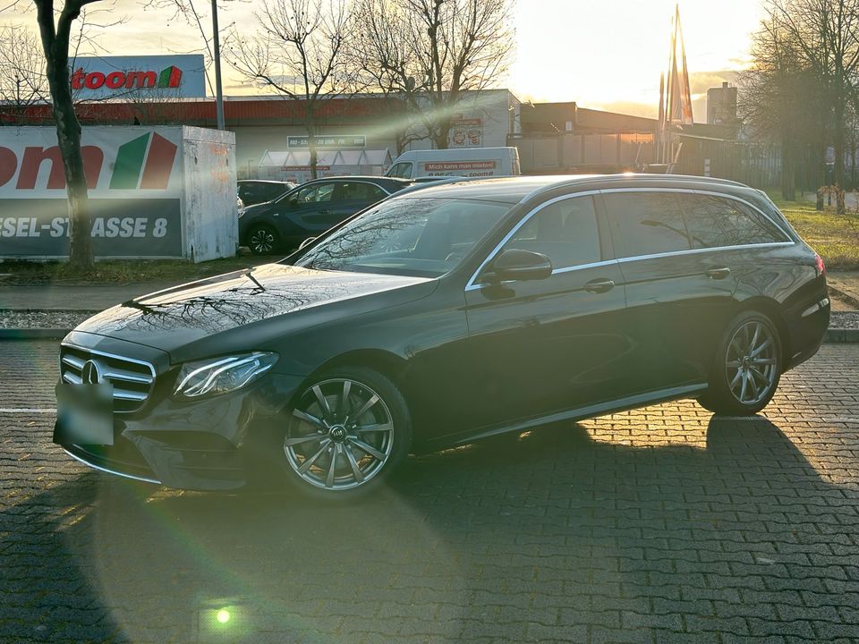 Mercedes E220 T Model AMG mit Behinderten Umbau in Schwetzingen