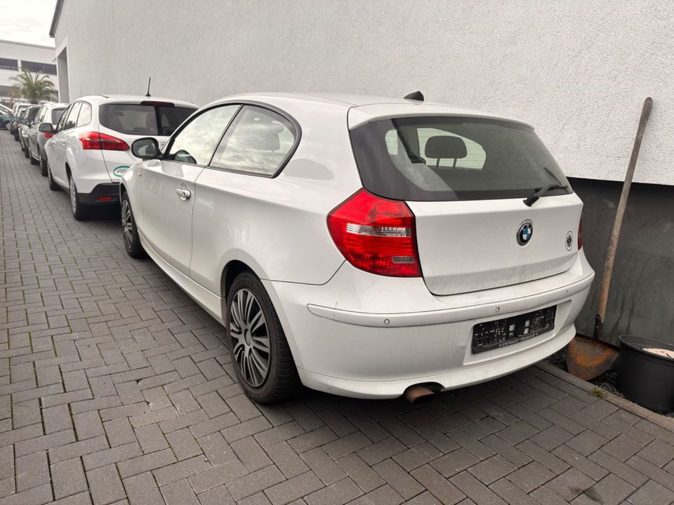 BMW 116i Lim. in Kelkheim