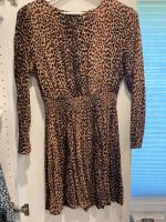 Kleid Leoprint, 3/4 Arm mit Raffung an der Taille, Größe 38 Nordrhein-Westfalen - Bergisch Gladbach Vorschau