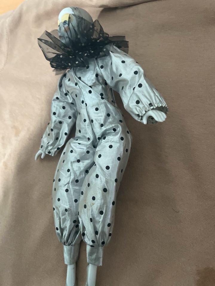 Ich verkaufe Puppe aus Porzellan in Coburg