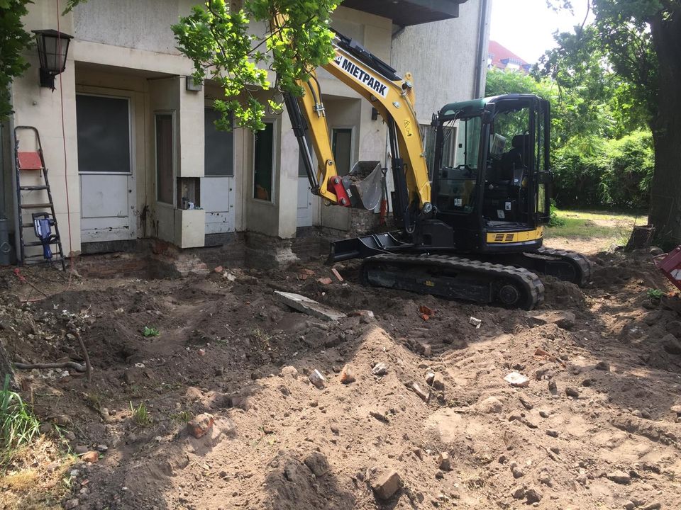 Minibagger Bagger Radlader Rüttelplatte Baumaschien Mieten Leihen in Grünheide (Mark)