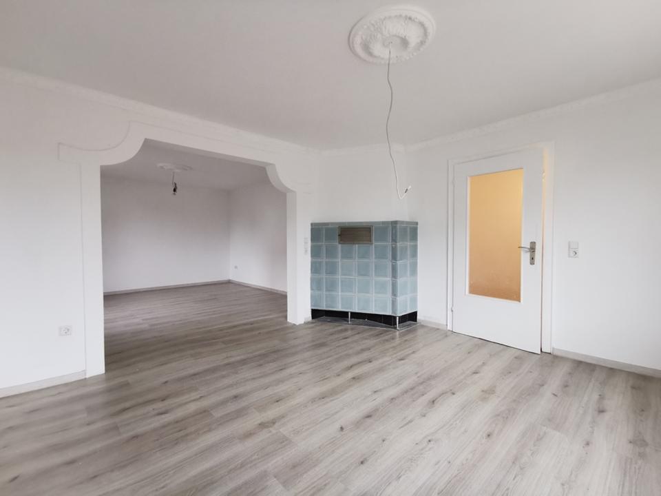 Doppelhaushälfte in 56462 Höhn! Heizung neu! Bäder neu! in Höhn