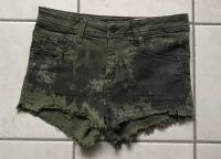 Denim-Shorts mit Camouflage-Muster, grün/khaki, Gr. 38 Duisburg - Duisburg-Mitte Vorschau