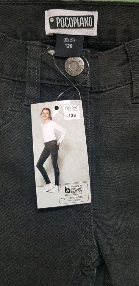 Neue Mädchen Jeans Größe 128 in Weener