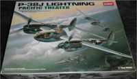 Bausatz 1:72 P-38 Lightning Academy Nordrhein-Westfalen - Langenfeld Vorschau