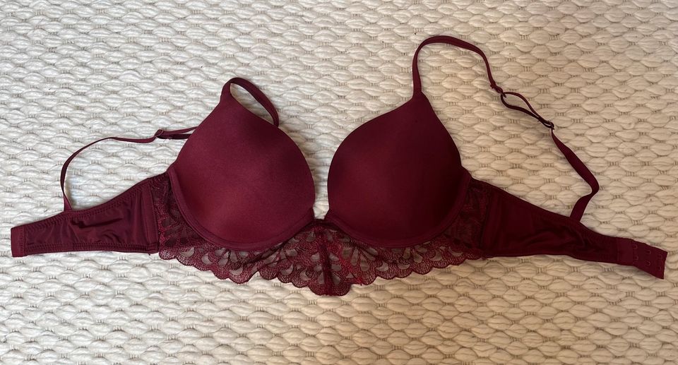 S / 75 B Dessous BH Bra Bordeaux mit Spitze sexy Hunkemöller in Dresden