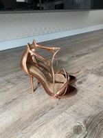 High heels Pumps Absatz Schuhe Gr. 38 metallic echtleder Buffalo Hamburg-Mitte - Hamburg Hammerbrook Vorschau