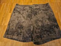 ♡♡♡Shorts von Yessica / Größe 42♡♡♡ Nordrhein-Westfalen - Schwerte Vorschau
