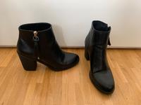 Schwarze Stiefeletten von H&M Berlin - Steglitz Vorschau