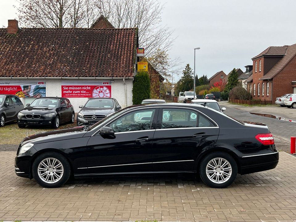 Mercedes-Benz E 200 Automatik+Xenon+Teilleder+Navi+TÜV neu in Nienburg (Weser)