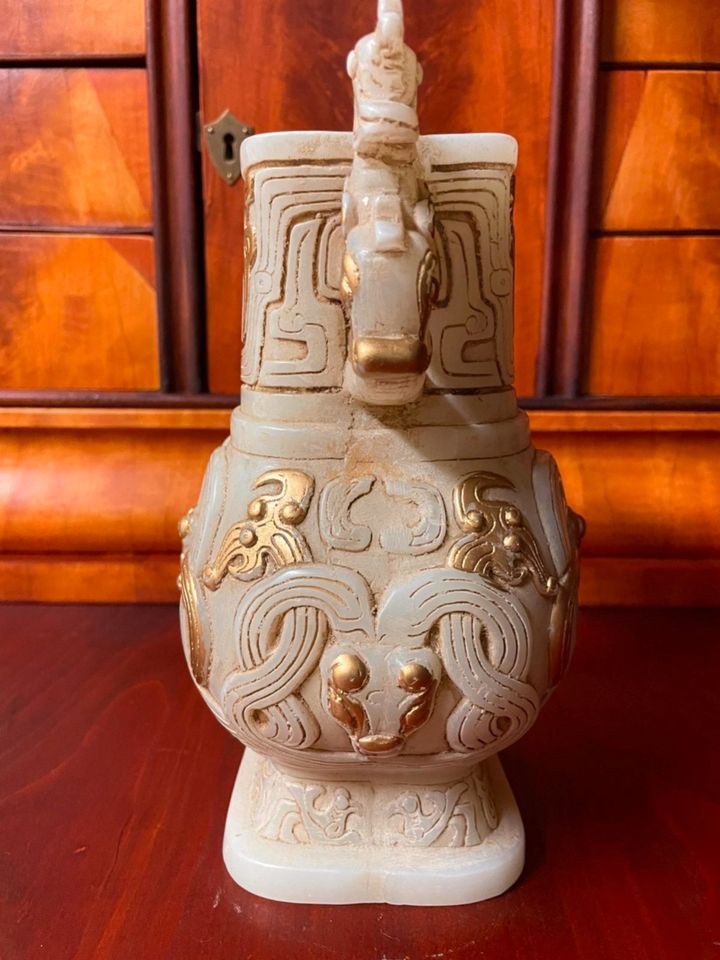 China, Jade Vase, aus jahrzehnte alten Sammlung,Qianlong Dynastie in Elbtal