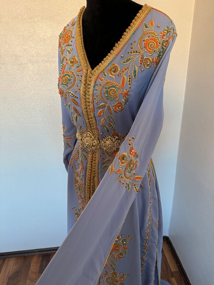 Takshita Takchita Kaftan Caftan in Frankfurt am Main