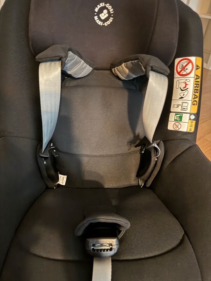 Maxi-Cosi Pearl Pro², Kleinkinderautositz + ISOFIX-Station in Berlin