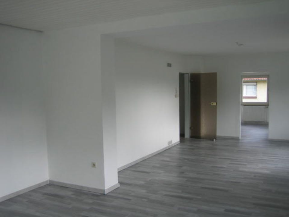 Wohnung 120 m², ruhige Lage, hell, stadtnah, Detmold. in Detmold