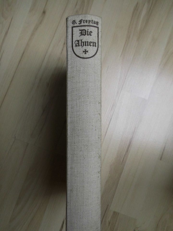 Die Ahnen – Gustav Freytag – 1872 - Frakturschrift in Wesel