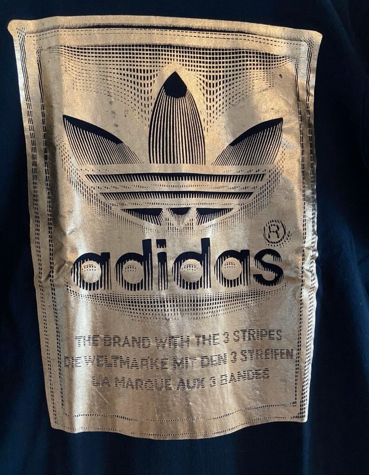 Adidas T-Shirt mit goldenen Druck in Offenbach