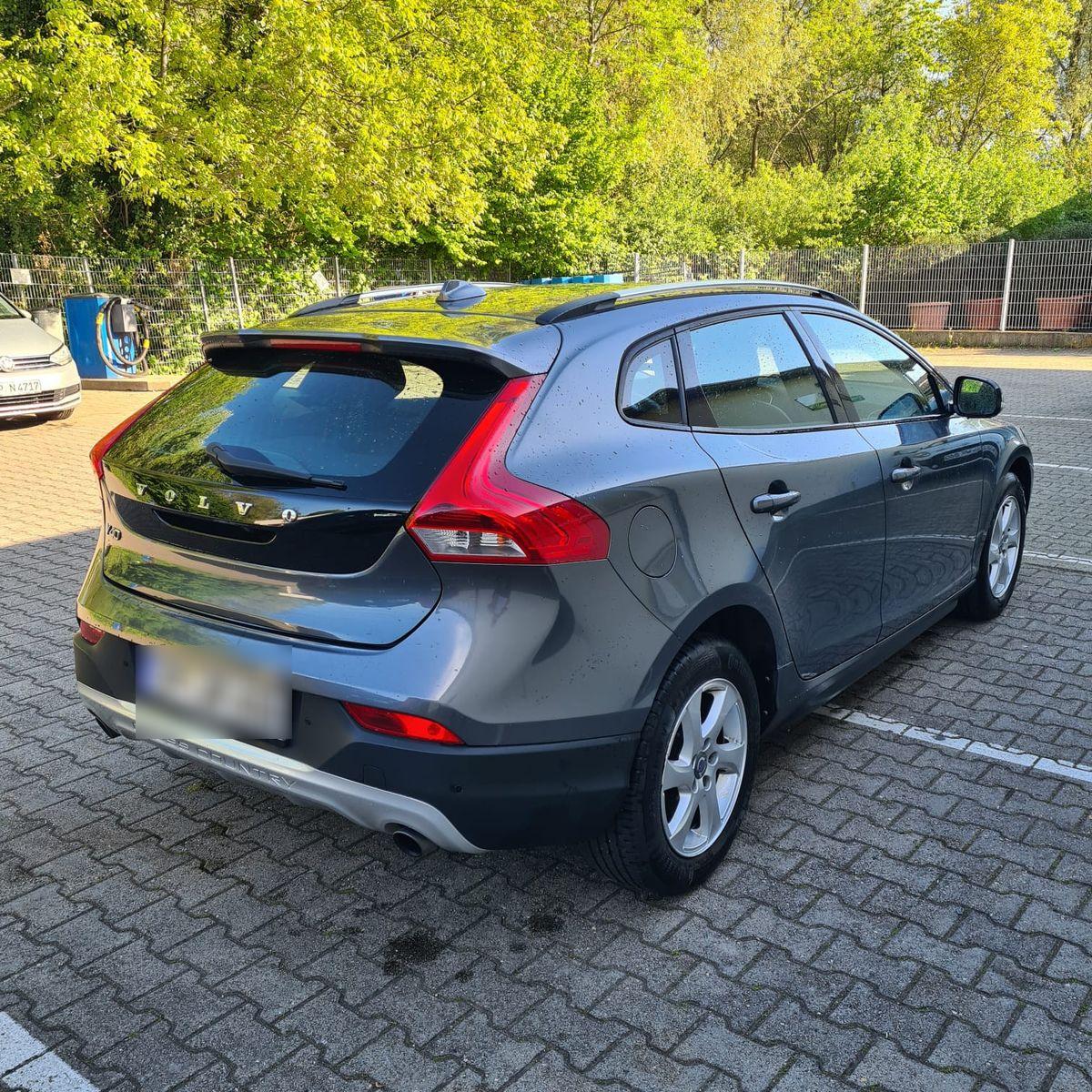 Abbildung des Autos Volvo V40 Cross Country …