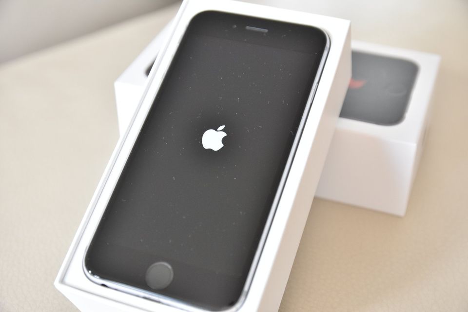 Apple iPhone 6S 32 GB in Radebeul