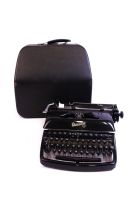 RHEINMETALL KsT Reise Schreibmaschine Schwarz Typewriter 1957 Dresden - Gruna Vorschau