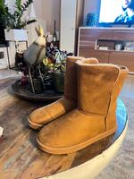 Boots gefüttert, Gr.41 kaum getragen Nordrhein-Westfalen - Bergisch Gladbach Vorschau
