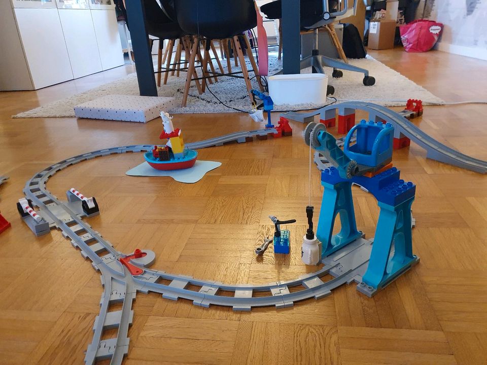 Lego Duplo Eisenbahn/Güterzug/Schienen/Weichen in Karlsruhe